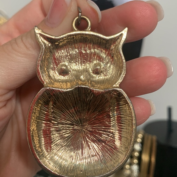 Rhinestone and enamel owl pendant - large - Picture 2 of 4